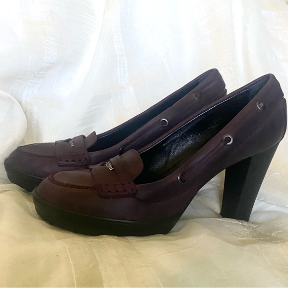 Tod’s Purple Heeled Loafers - Picture 9 of 13